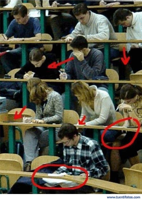 Copiando en Examen