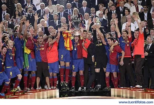 Barsa Levantando La Copa De Europa