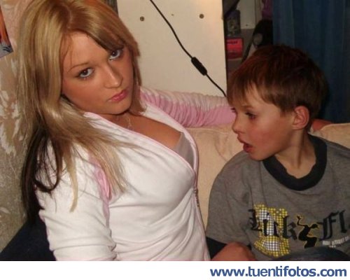 Personas de Impresionado Por Su Feminidad