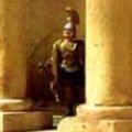 Miniatura de Soldado Entre Columnas