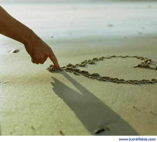 Amor de Pintando Corazón Con El Dedo